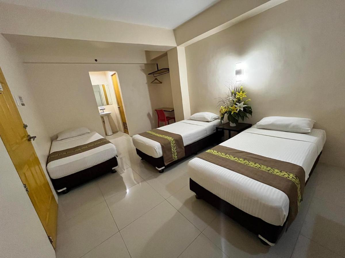 Eon Centennial Express Hotel Ілоіло Екстер'єр фото