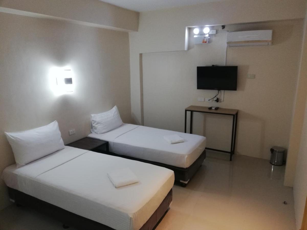Eon Centennial Express Hotel Ілоіло Екстер'єр фото